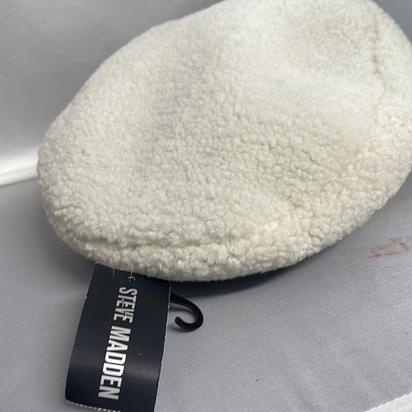 BNWT Women's Steve Madden Ivory/Black Captain style Hat - Picture 5 of 9